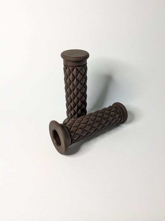 Universal handlebar grips 22mm